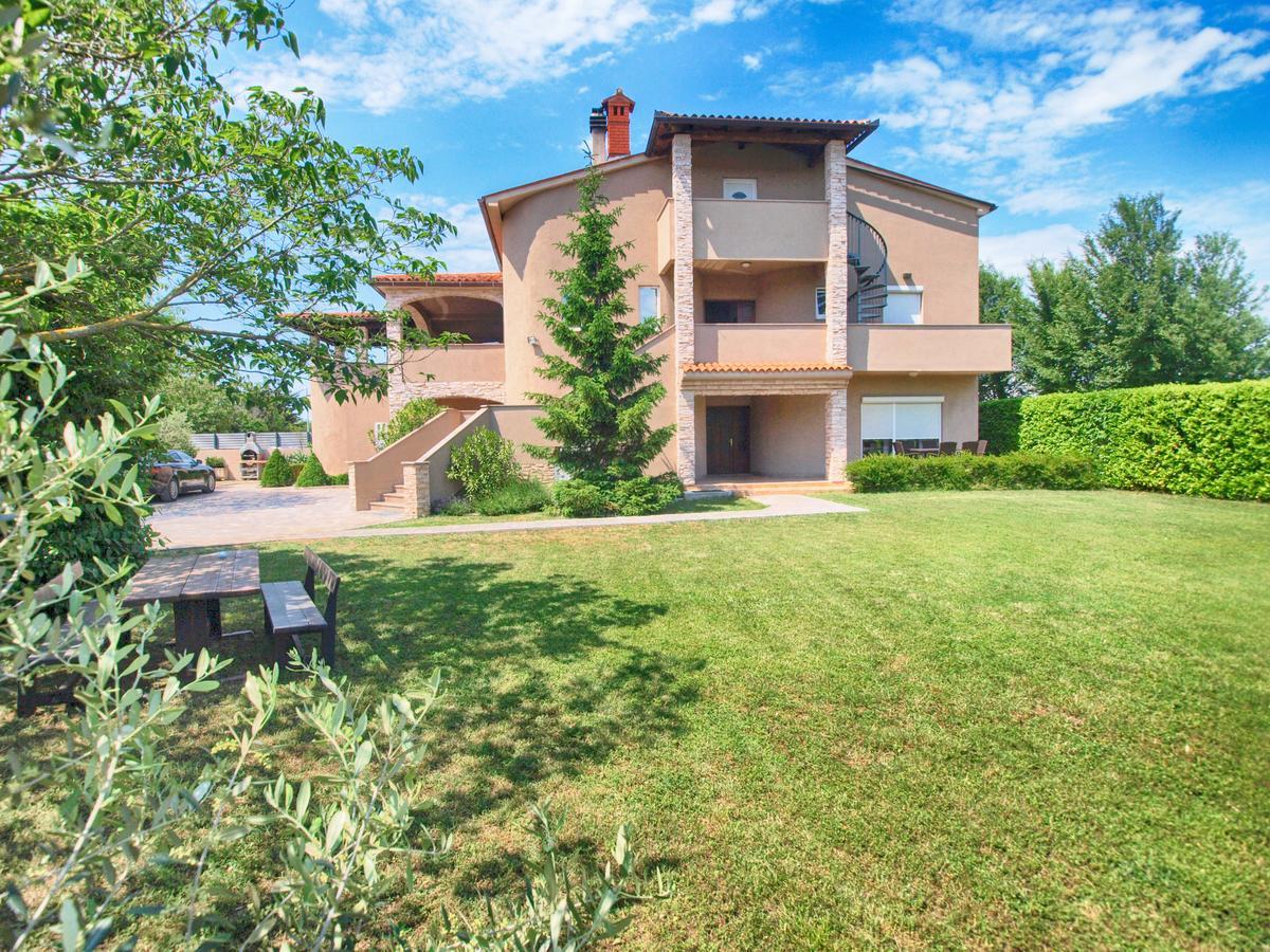 Apartments Dusanka 799 Фажана Экстерьер фото